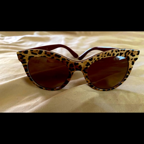 Cheetah Print Dolce & Gabbana Sunglasses - Picture 1 of 5